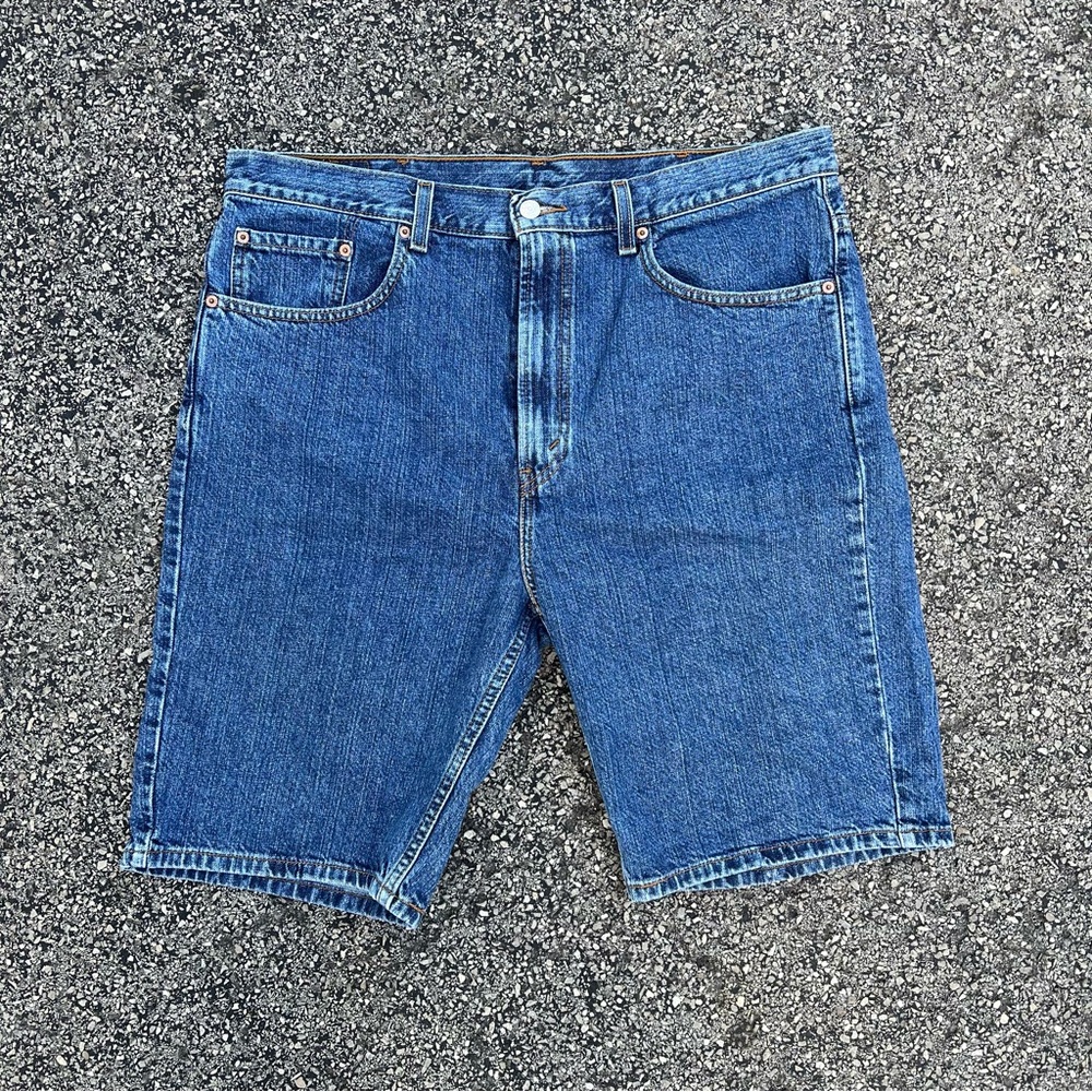 Levi's 505 Denim Jean Shorts Men's 38 Blue Regular Straight Fit Medium Wash